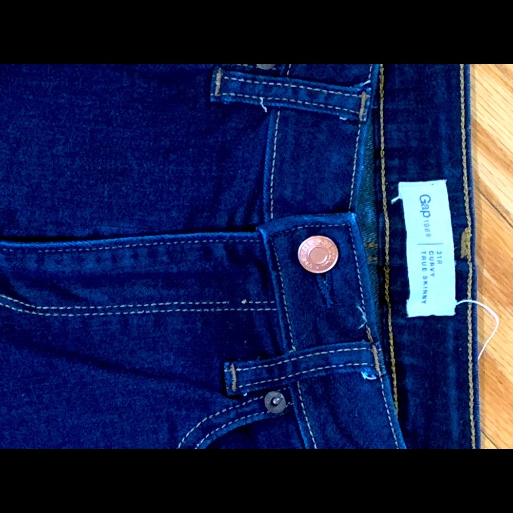 Dark wash Gap jeans!